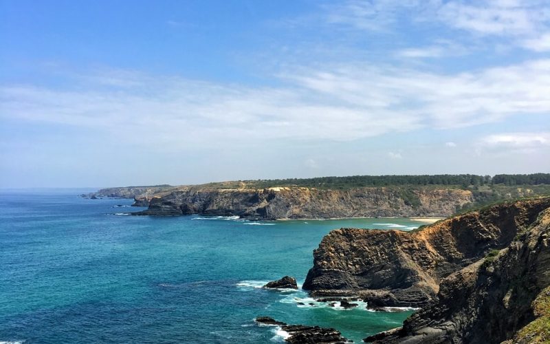 Amazing views reveal on the Fisherman's trail.